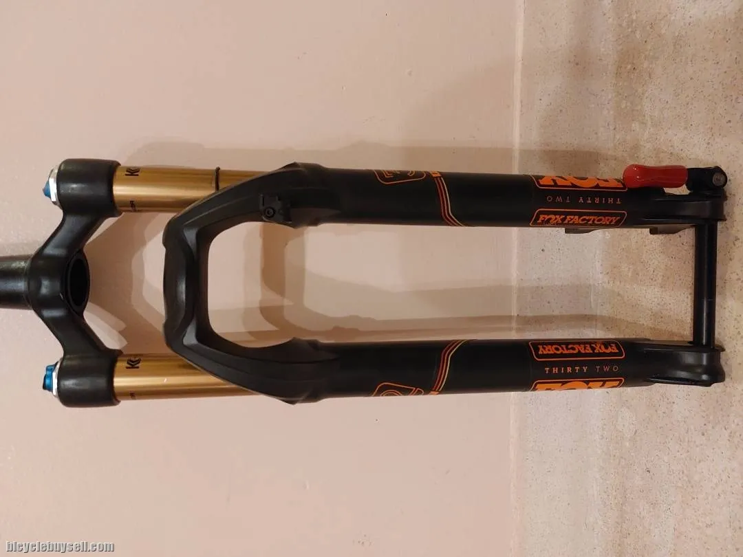 (SOLD) Fox 32 Factory