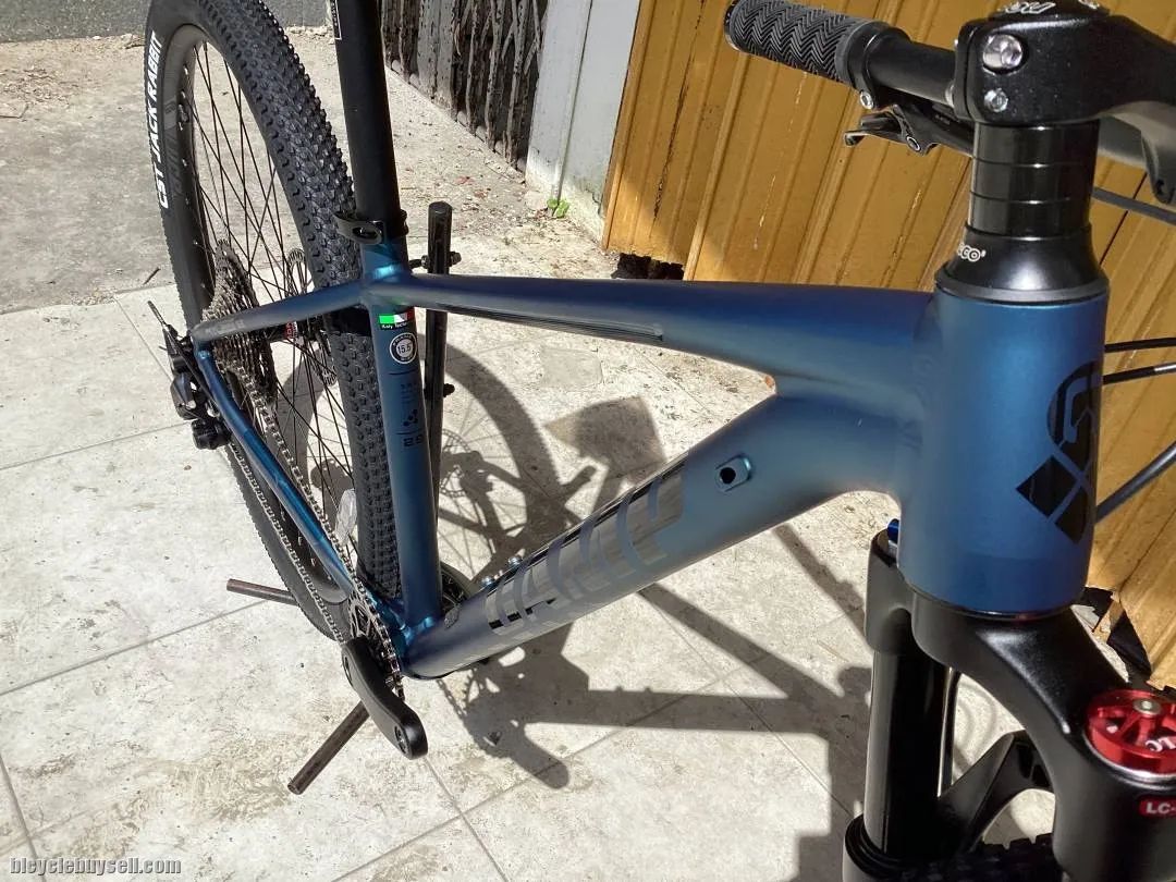 Camp Hydes 9.2 New Deore 12speed - free courier