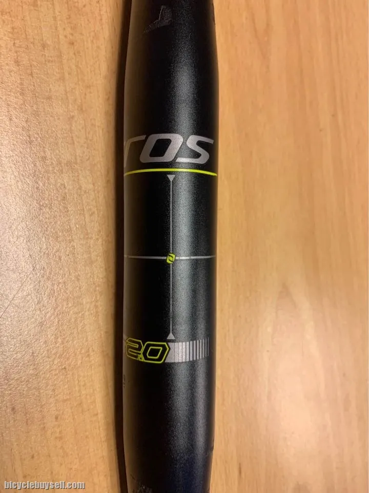 Road Bike Handlebar - Syncros RR2.0 Anatomic 31.8mm