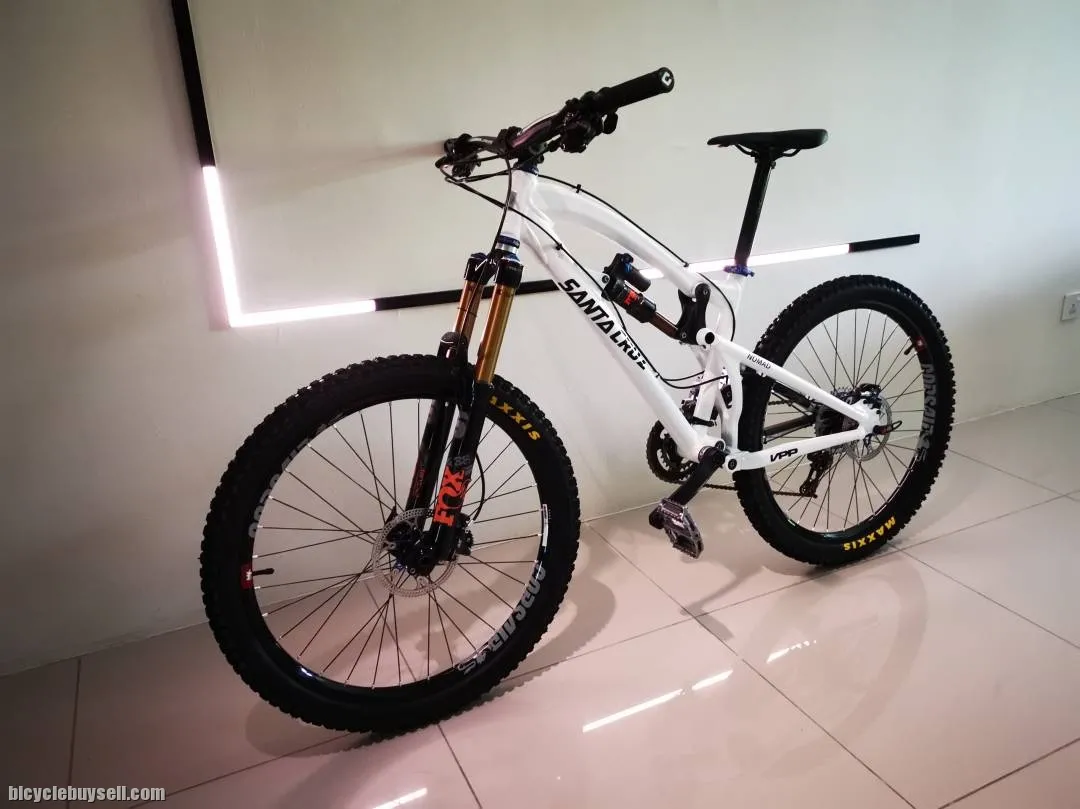 Santa cruz nomad