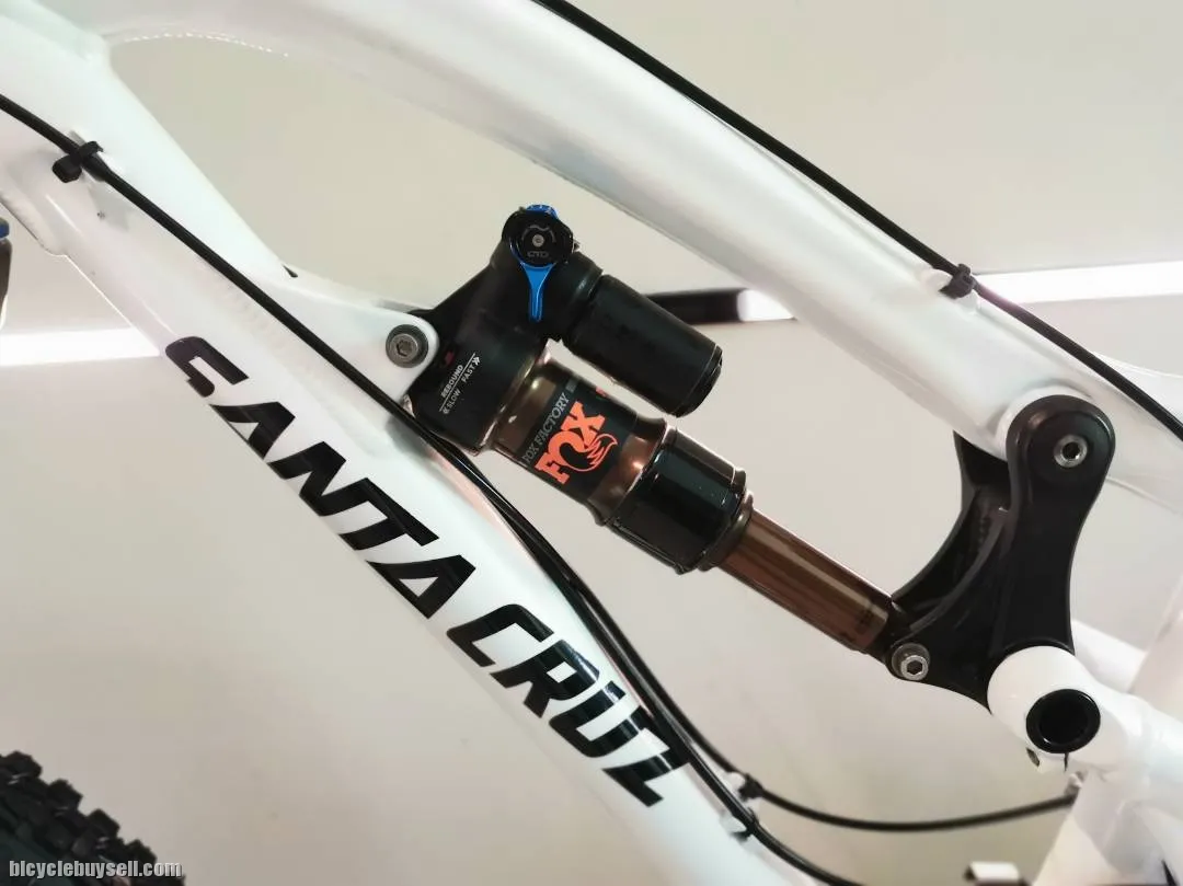 Santa cruz nomad