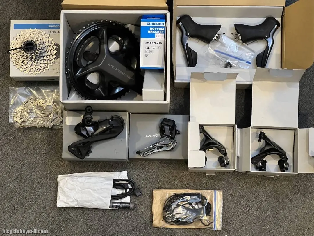 [SOLD] Shimano Ultegra Di2 R8150 R8100 Groupset (rim brake 12-speed)
