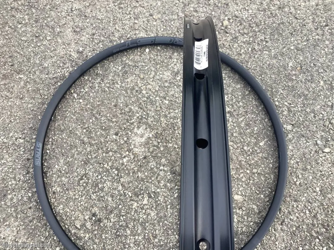 Ztr Crest MK4 32-Hole / 29er Rimset (free pos w.m.)
