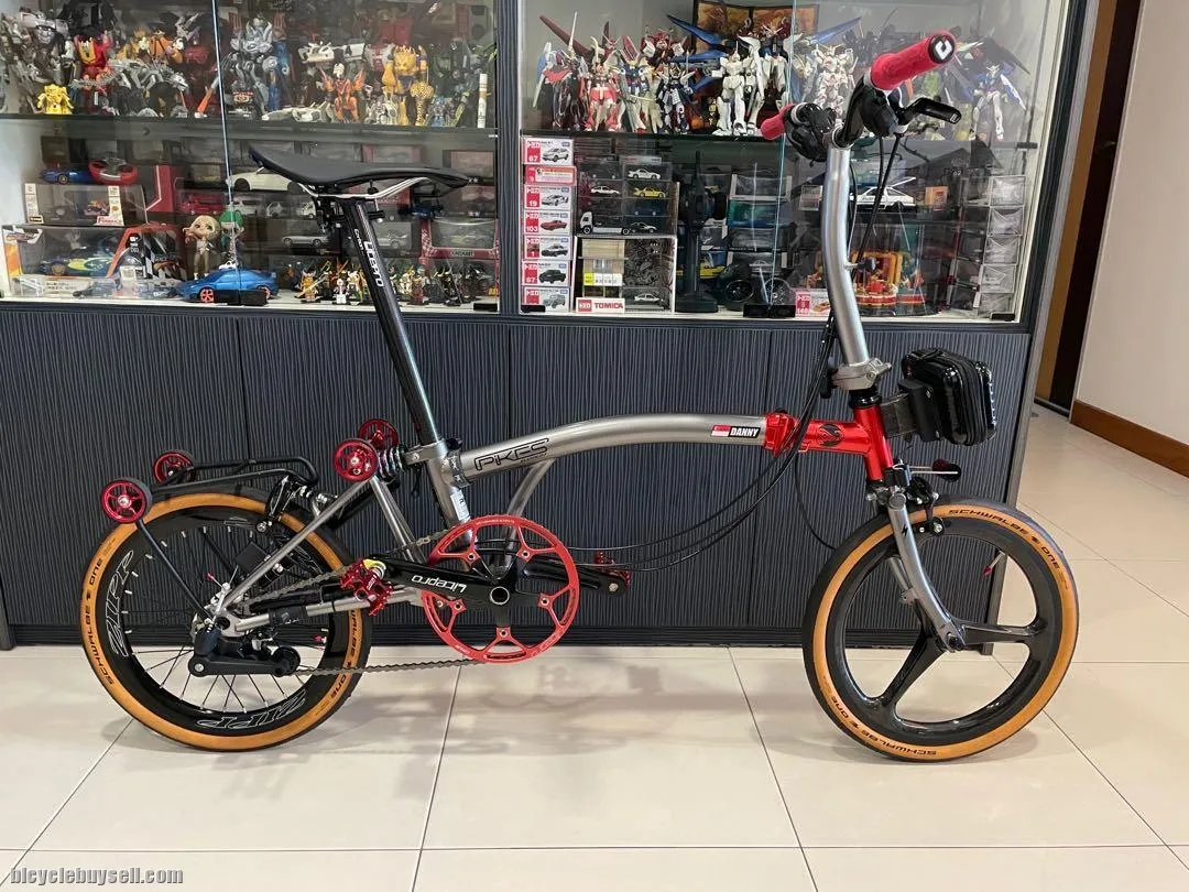 Brand New Pikes Ultraman Trifold bike