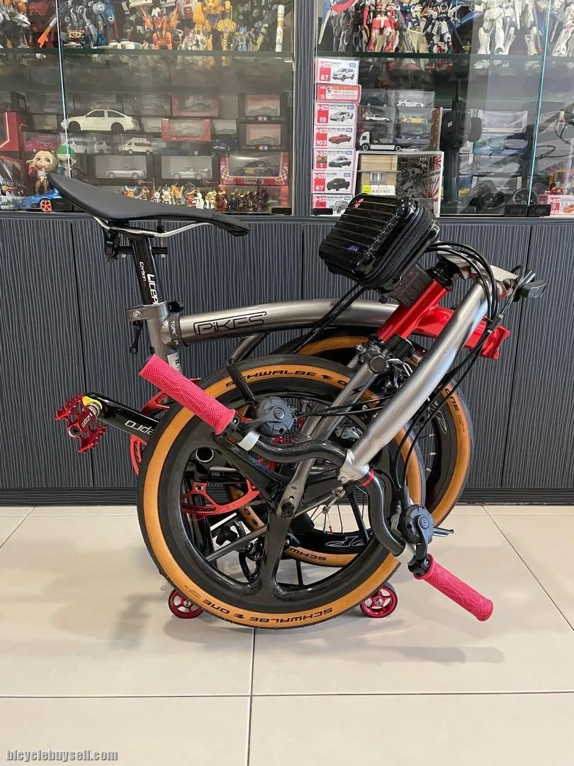 Brand New Pikes Ultraman Trifold bike