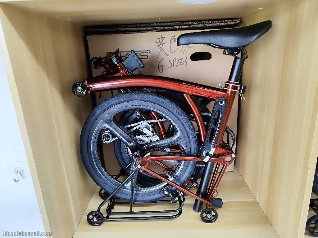 Premium Trifold Collection, Mantell, Leggero Premium, Bike's Custom, Carbon Wheelset