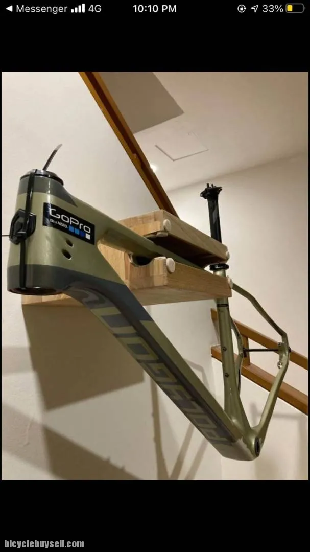 Polygon Carbon Frame