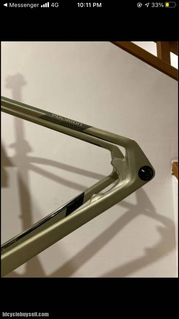 Polygon Carbon Frame