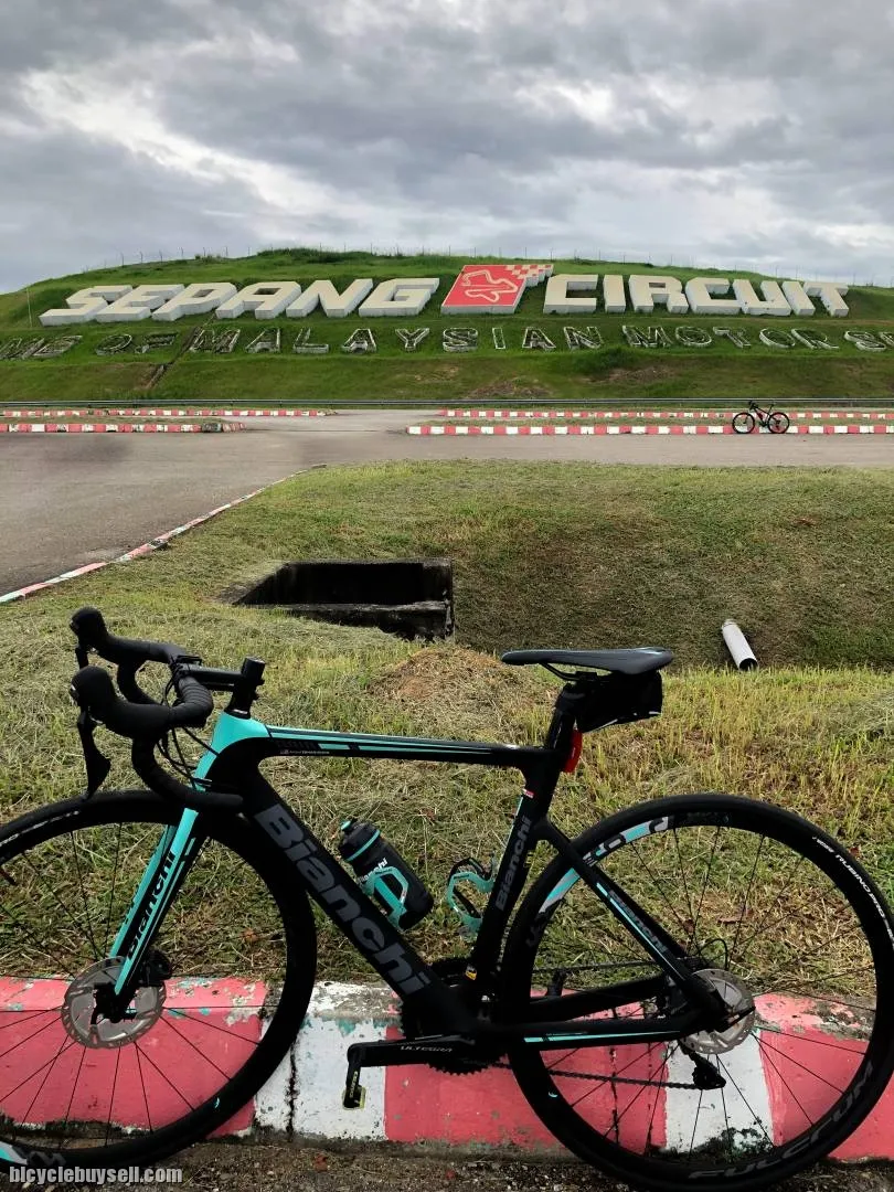 Bianchi Aria Ultegra Disc Roadbike