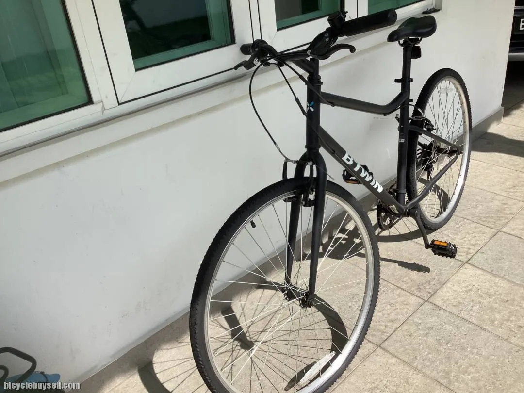 BTWIN Riverside 100 Hybrid Bicycle