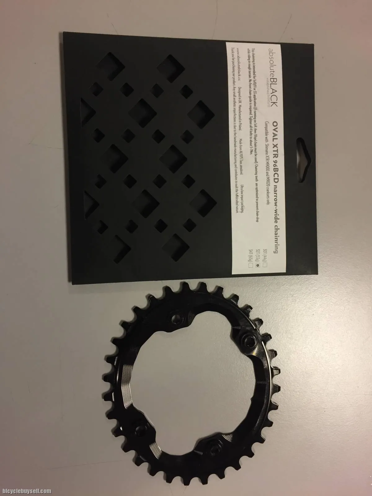Absolute Black OVAL SHIMANO XTR M9000 32T