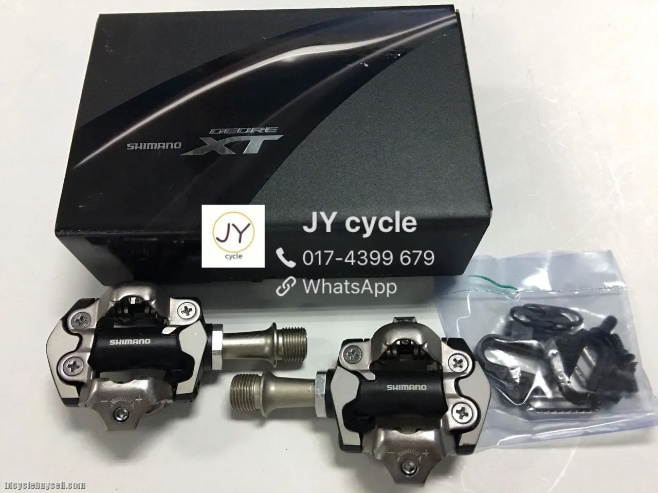 Shimano Deore XT PD-M8000 MTB Pedals with SM-SH51 Cleats - free pos
