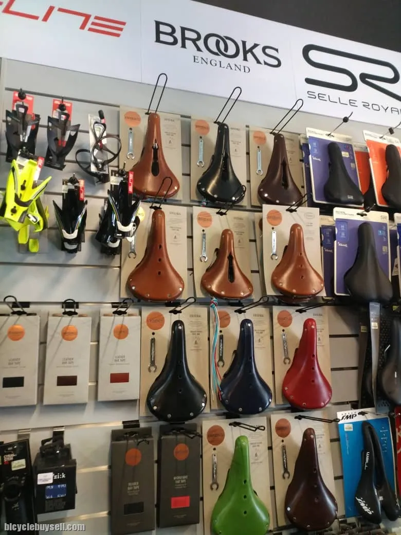 BROOKS B17 STANDARD SADDLE MADE IN ENGLAND