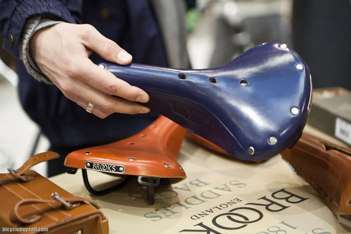 BROOKS B17 STANDARD SADDLE MADE IN ENGLAND
