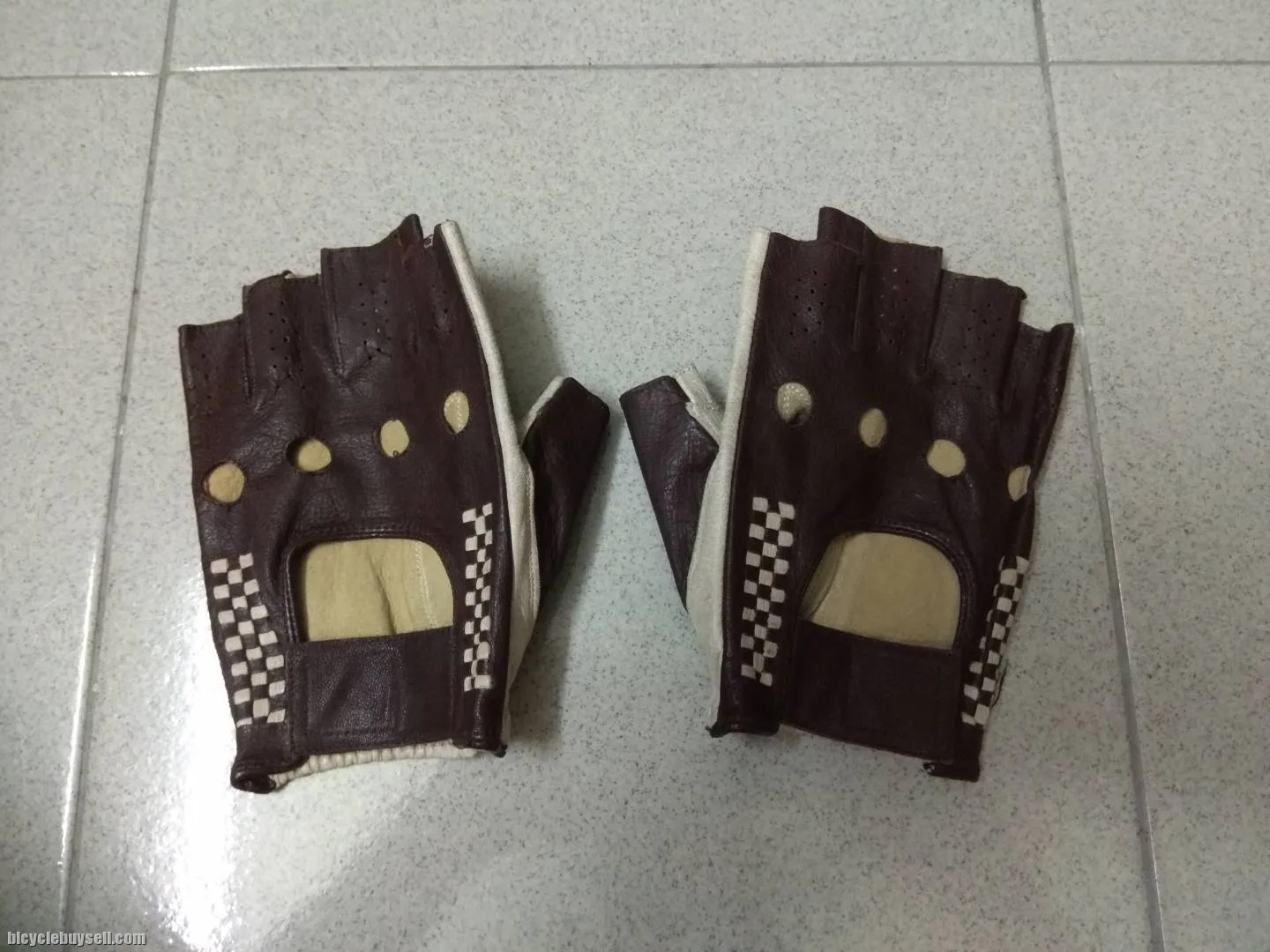 Vintage Full Leather Cycling Gloves