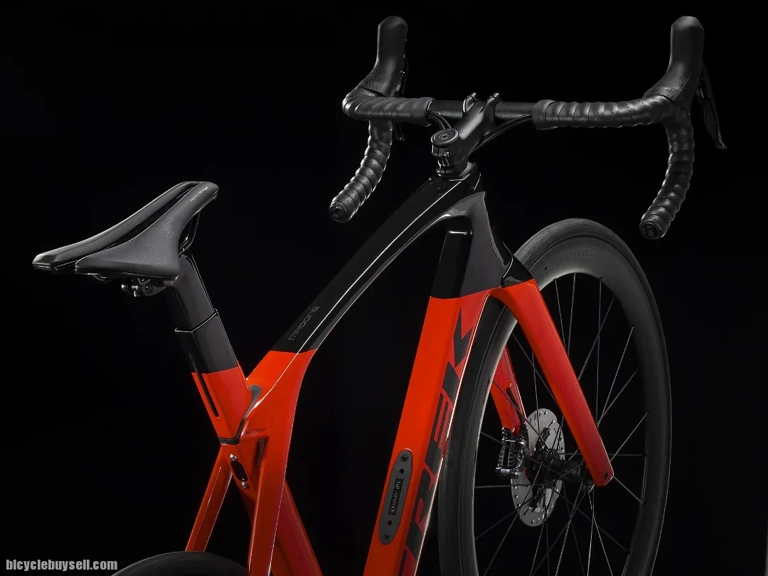 TREK MADONE SL 6 DISC READY STOCK !