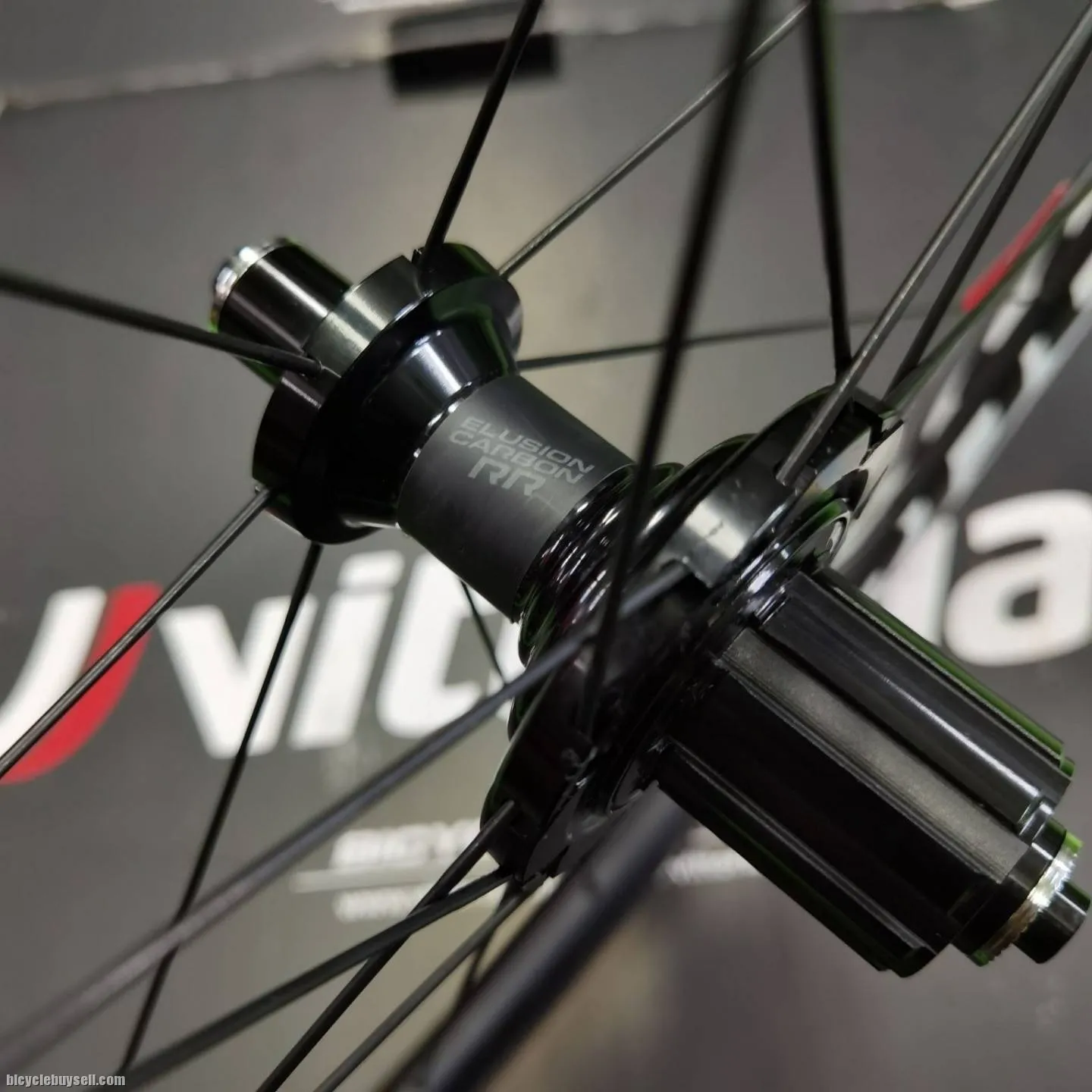 VITTORIA ELUSION RIM BRAKE CARBON WHEEL SET