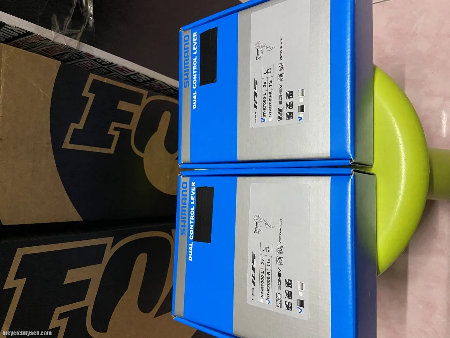 Shifter 105 R7000 11speeds.