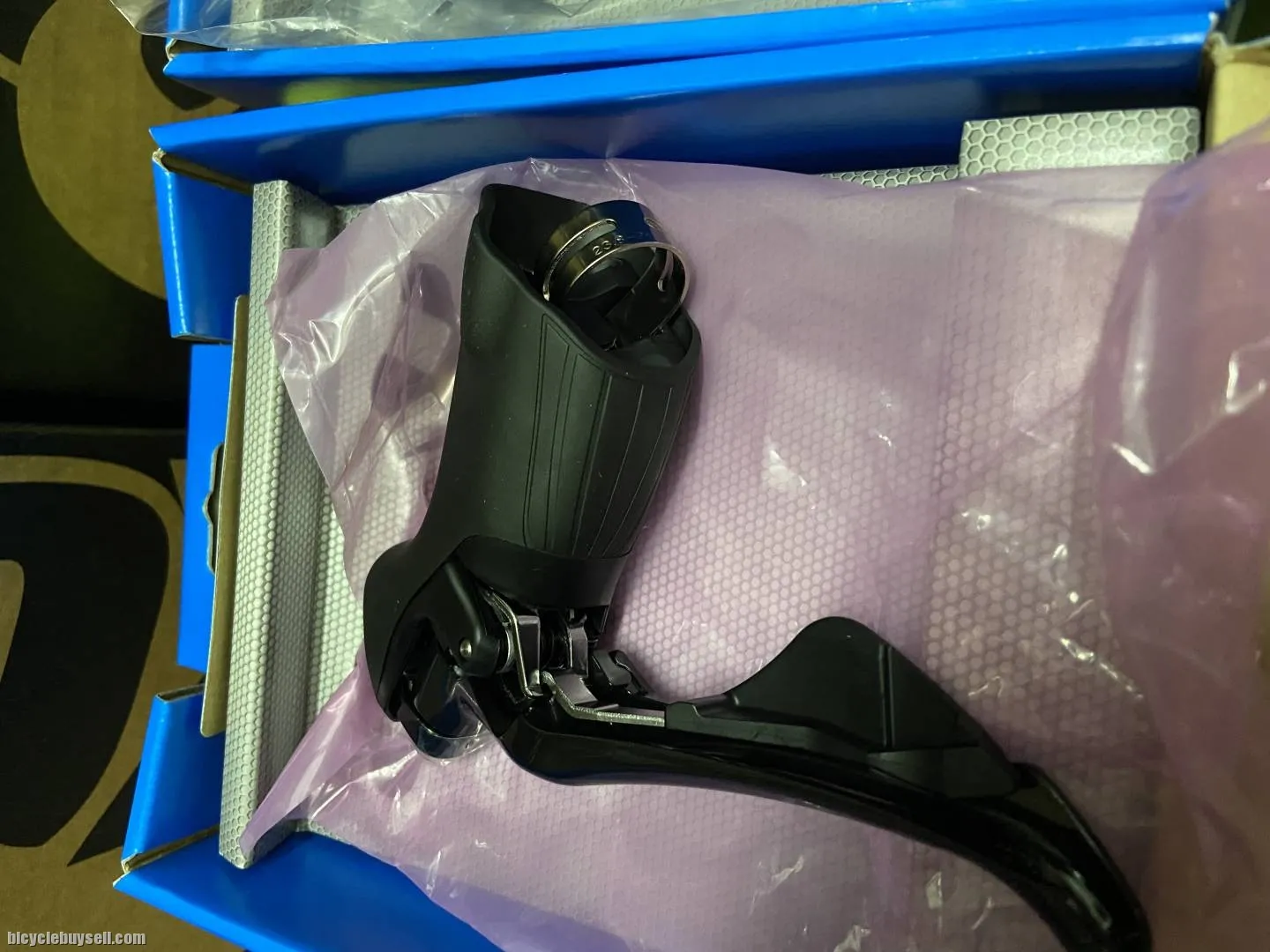 Shifter 105 R7000 11speeds.