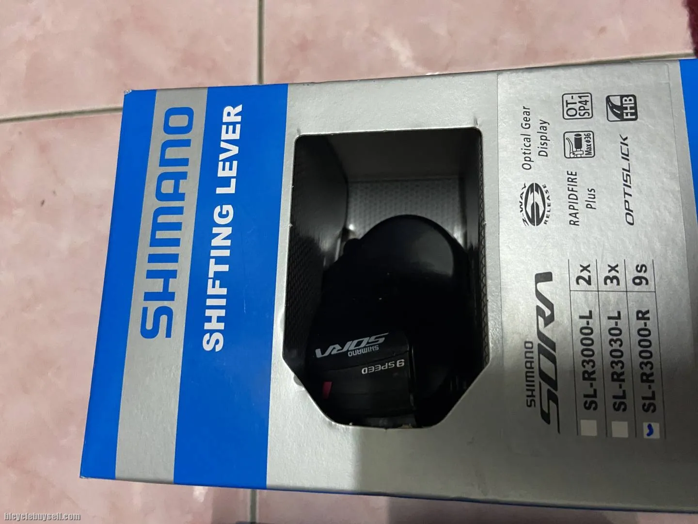 Sora shifter 9 speeds flat bar.