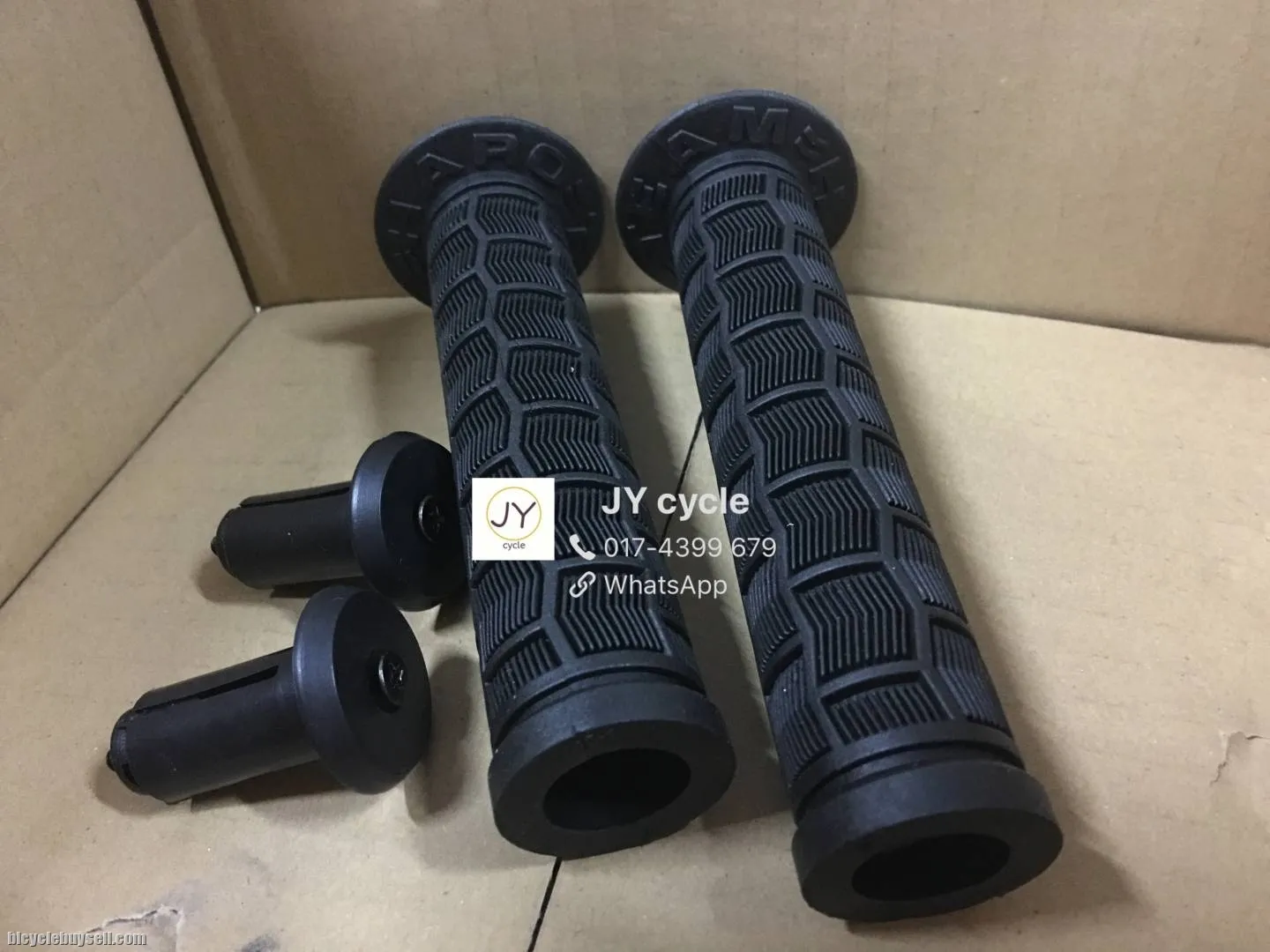 HARO TEAM BMX Handle Rubber Grips - FREE POSTAGE