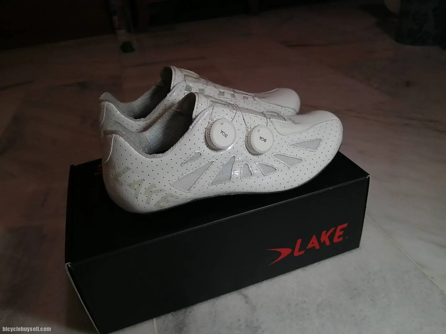 SOLD Lake CX 302 Cycling Shoes EU41 Wide (equivalent: Shimano, Giro EU42)