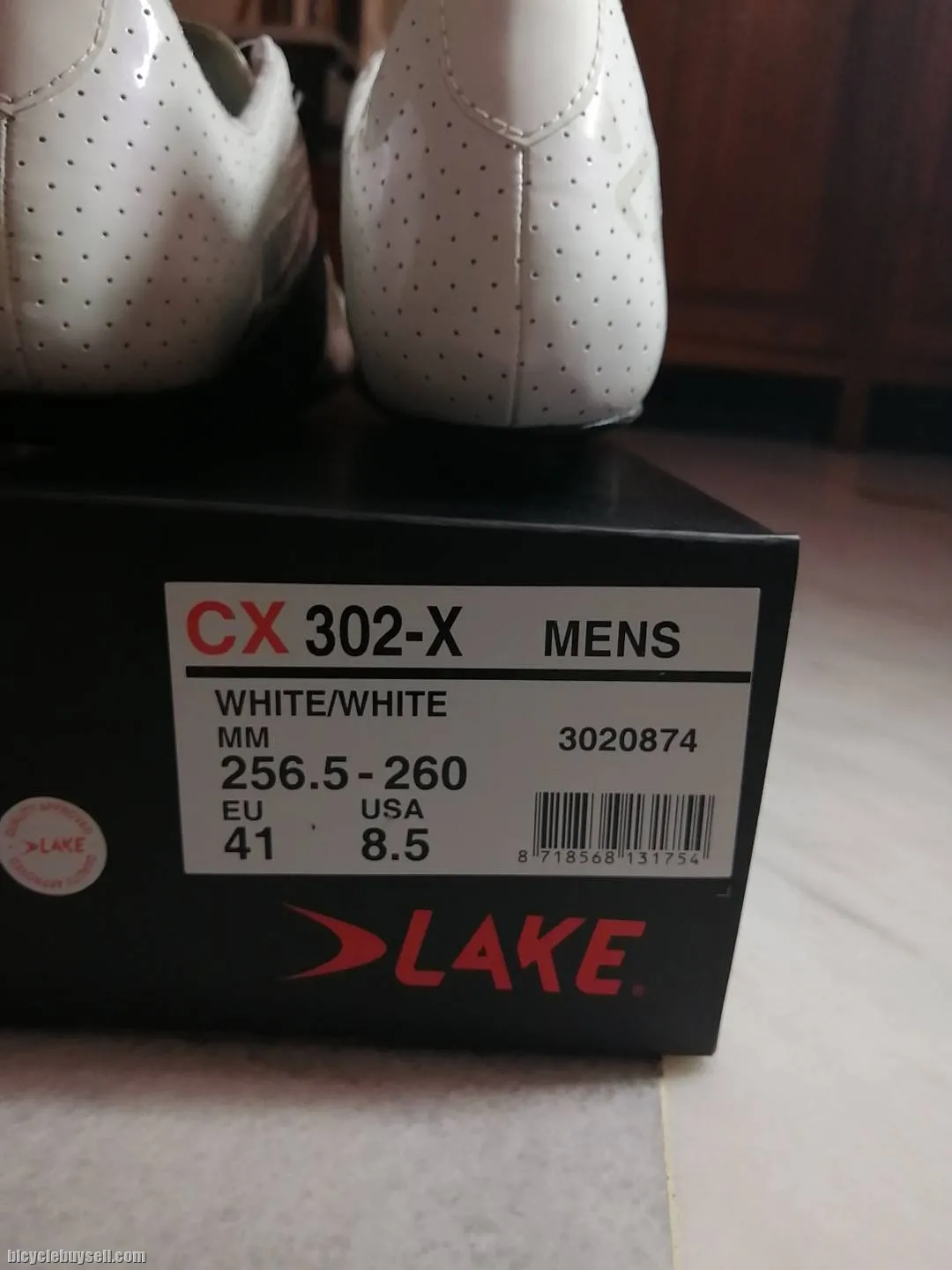 SOLD Lake CX 302 Cycling Shoes EU41 Wide (equivalent: Shimano, Giro EU42)