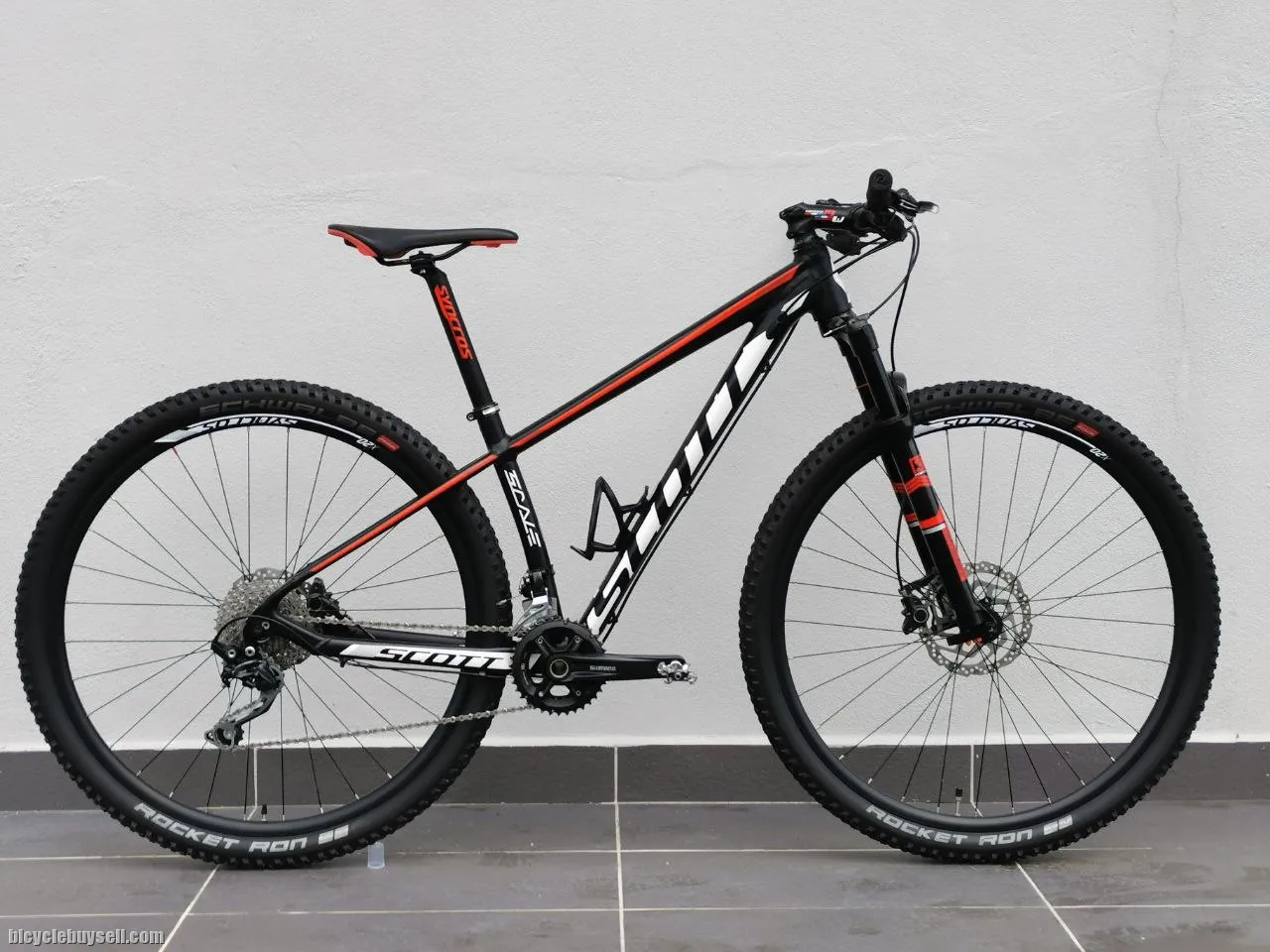 SCOTT Scale 990 29er MTB Saiz S. Race ready. RM3.3K. Kondisi used 9/10. Tak pernah di offroad.