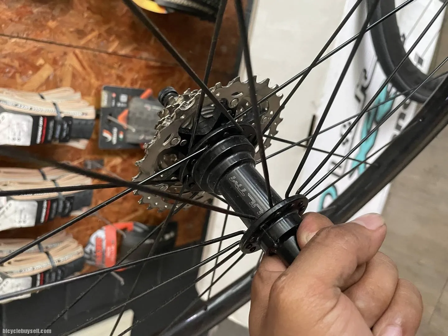 Ultra Team Ceramic Carbon Clincher wheelset