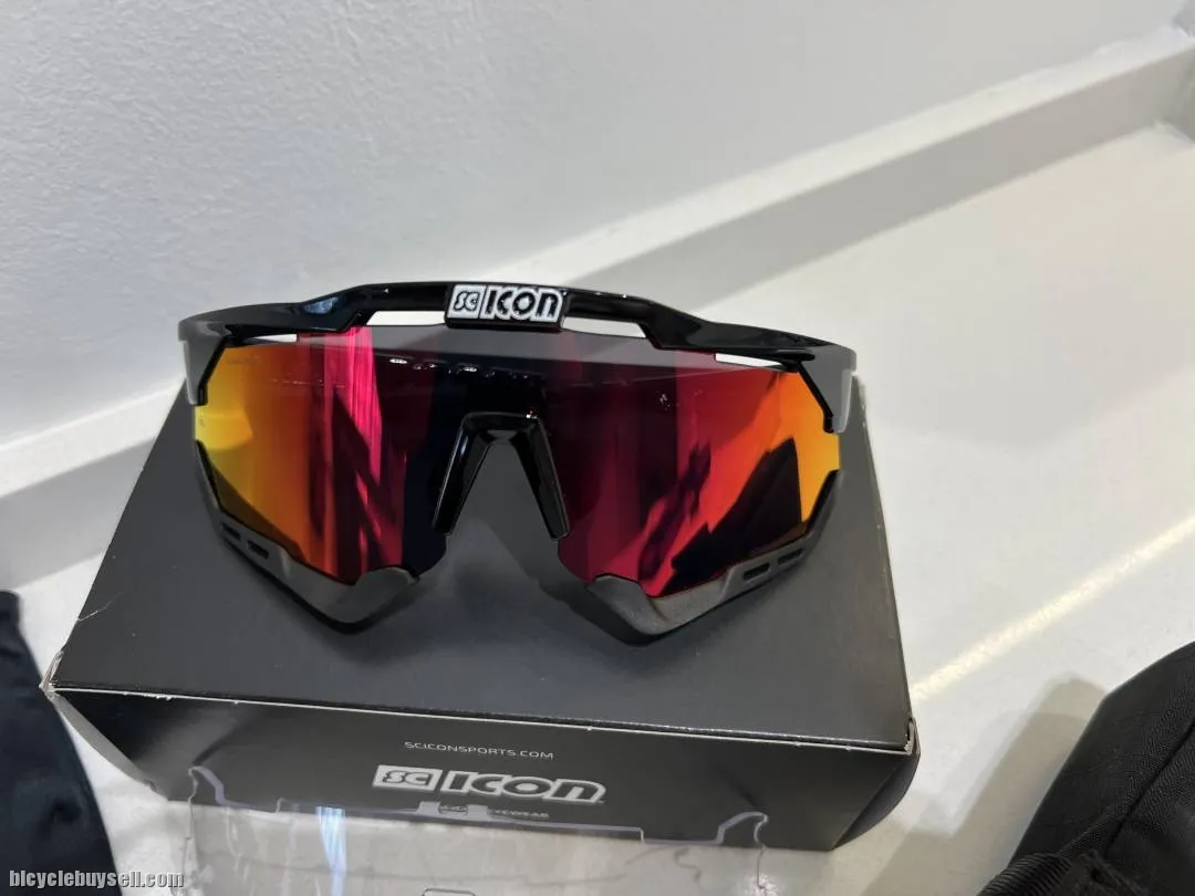 [SOLD] Scicon Aeroshade XL Sunglass