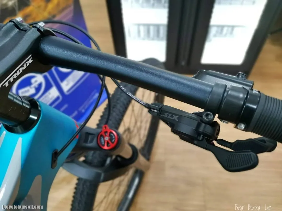 Trinx V1000 Pro 29 Carbon MTB