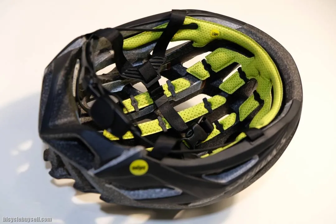 S-Works Prevail II with ANGi (Medium 55-59cm)