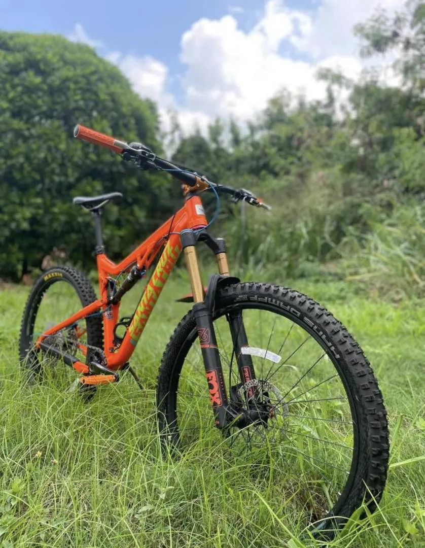 Santa Cruz 5010 Size M 27.5