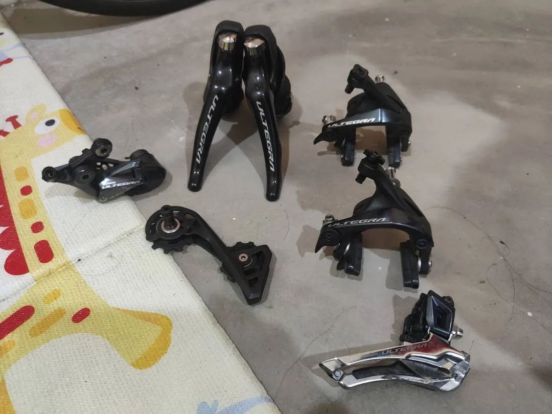 Ultegra R8000 Shifter, RD, FD &amp; break set