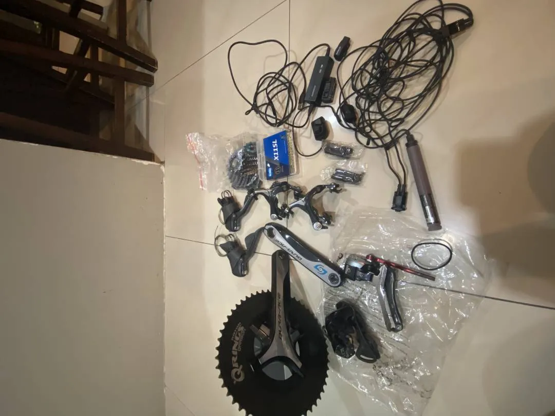 Dura ace DA9070 Di2 groupset with D-fly and climb shifter NEGO