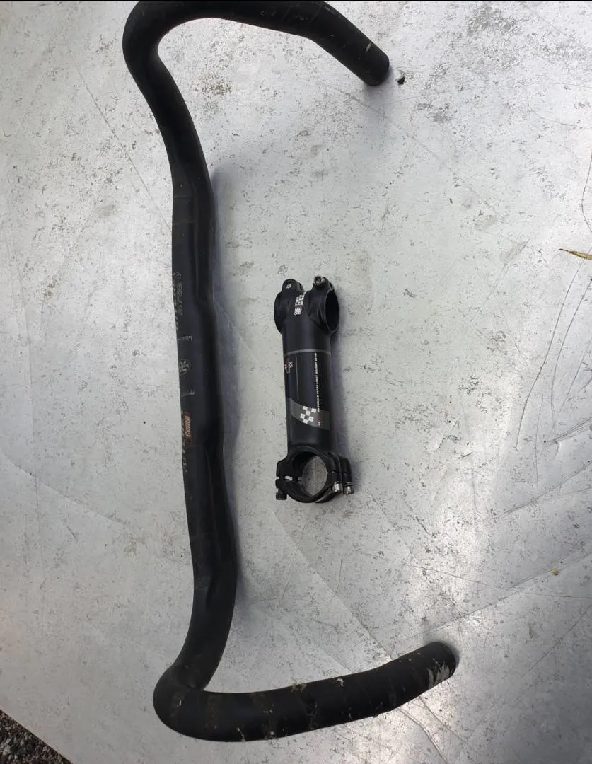 Uno stem &amp; Ritchey handlebar