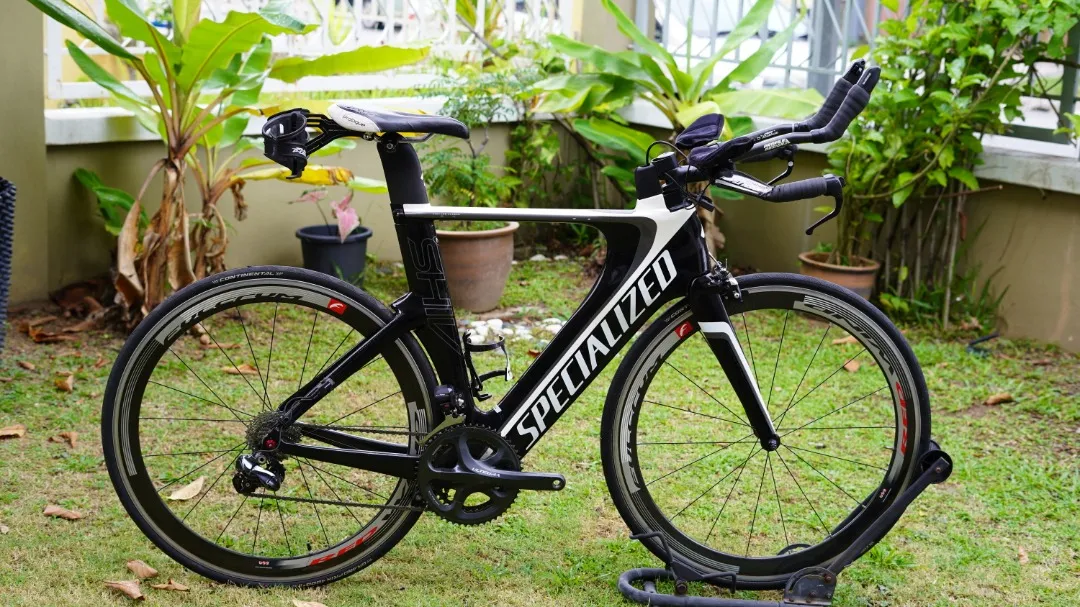 Specialized Shiv Elite TT bike with Ultegra Di2 11 speed  S size.