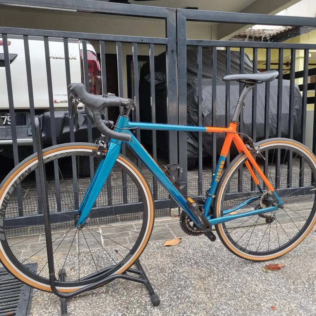 Road bike megamo zircon lightweight frame