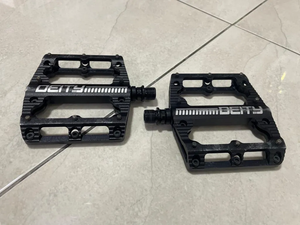 Deity Black Kat Pedals