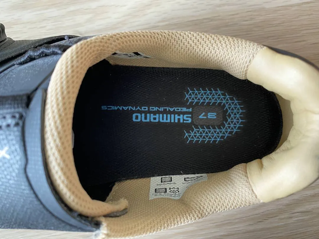Shimano XC3W clipless shoe (women) for gravelbike, mtb, touring.