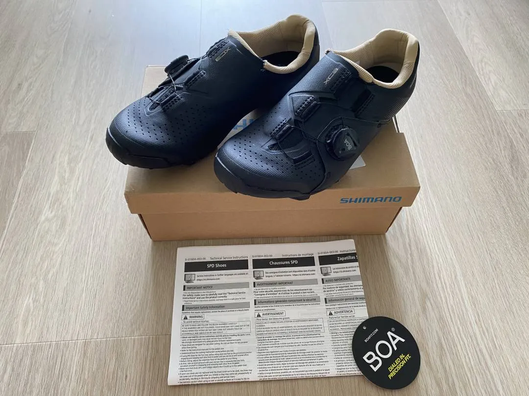 Shimano XC3W clipless shoe (women) for gravelbike, mtb, touring.