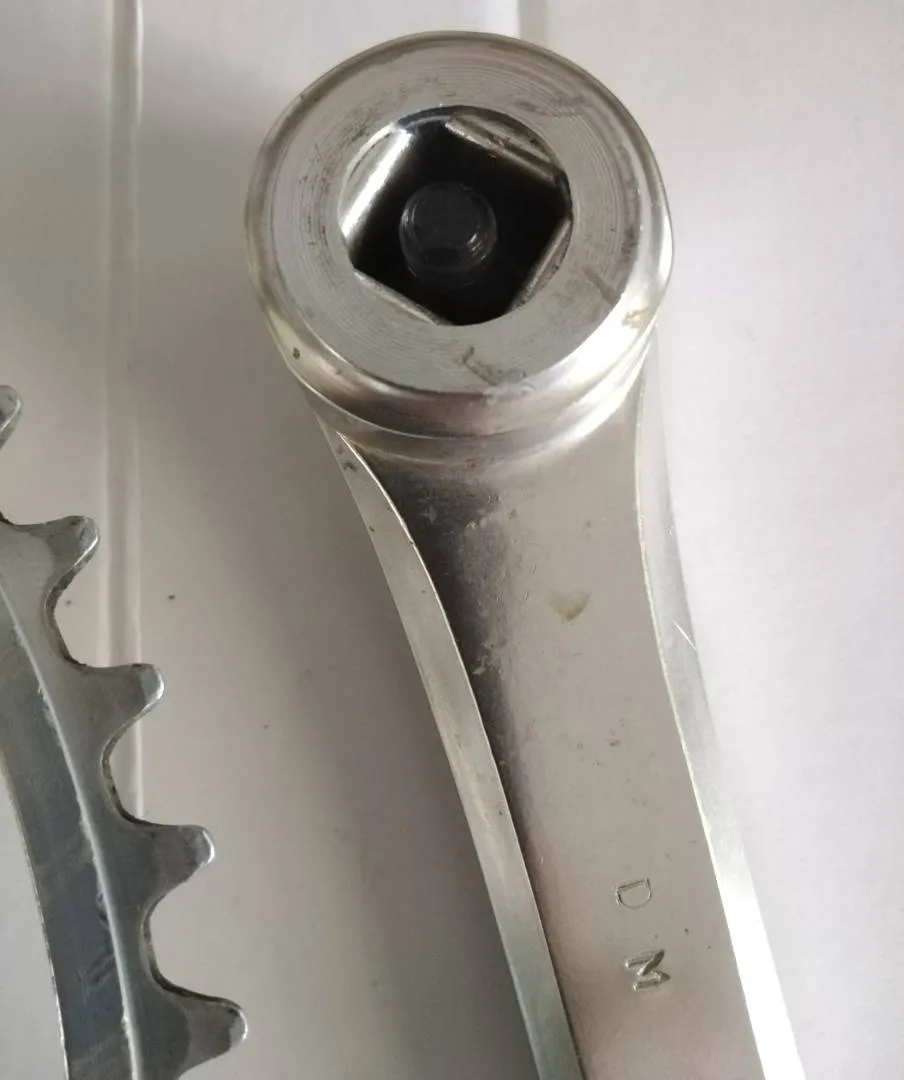 Shimano 600 Arabesque Crankset Vintage