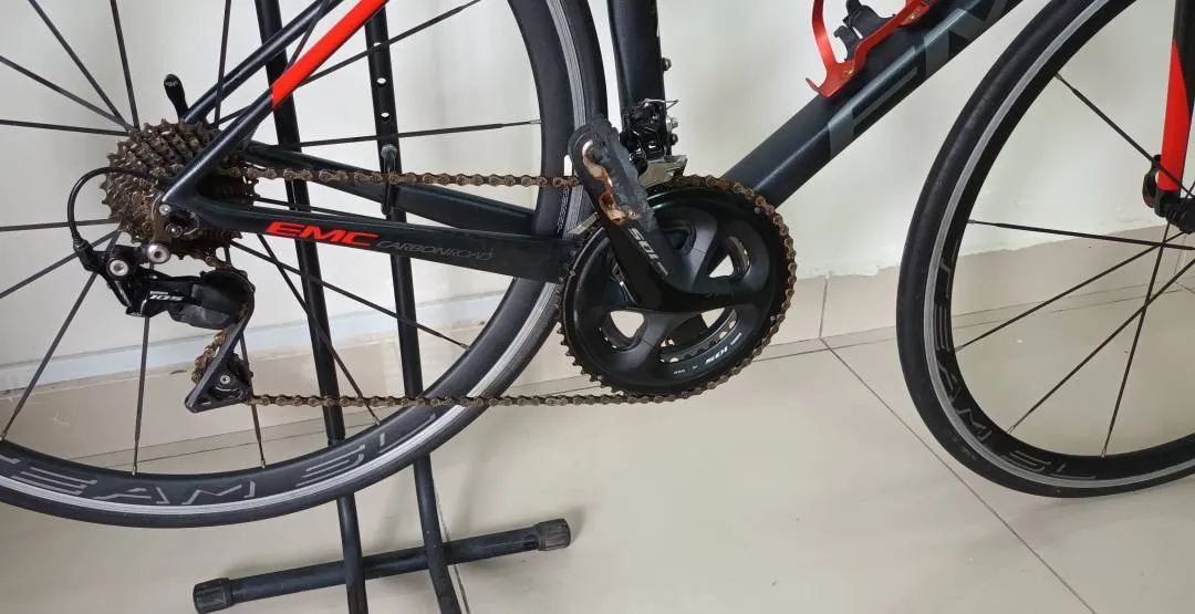 Carbon roadbike EMC R1.7