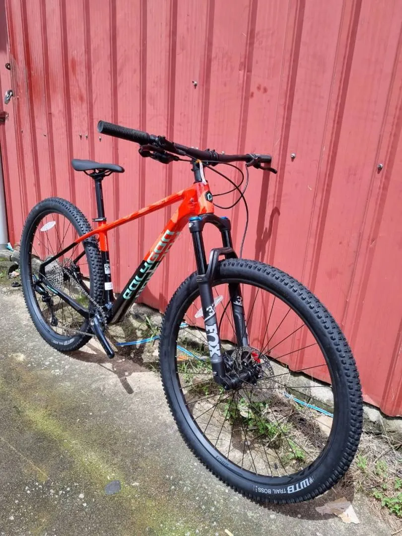 Polygon Syncline C5 - (29er) Carbon - Brand New !!!