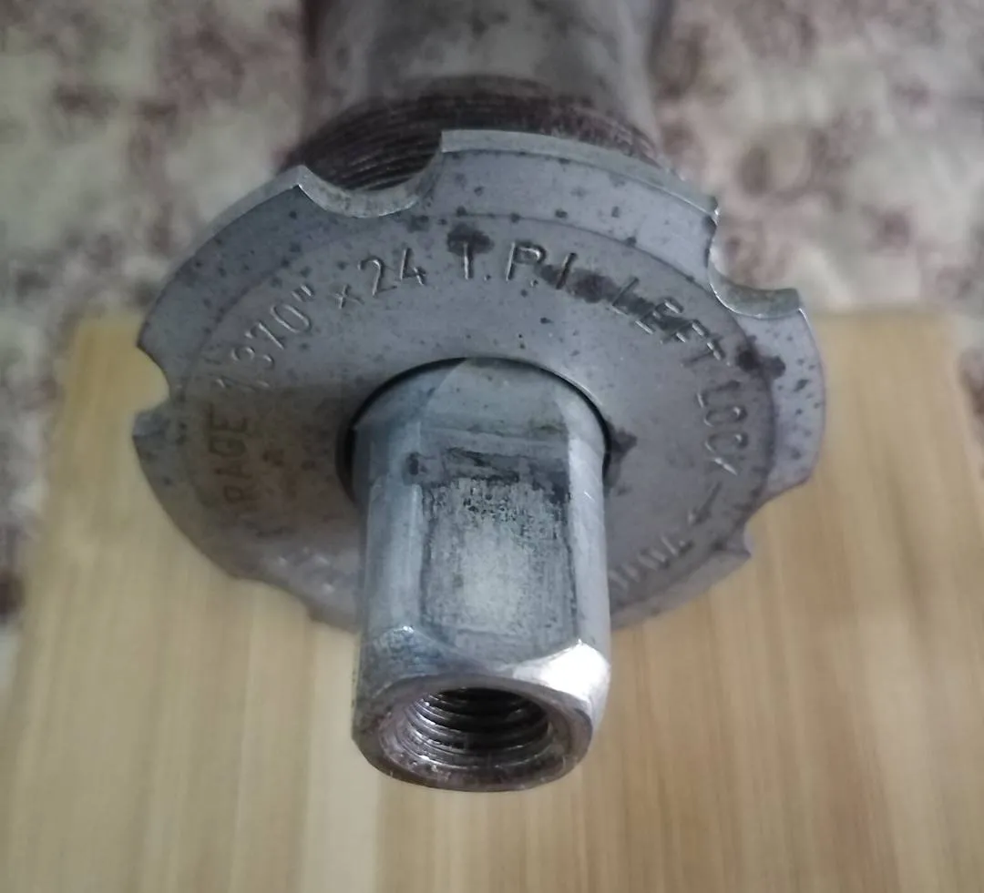 Campaqnolo Bottom Bracket 1.37 x 24 English Vintage