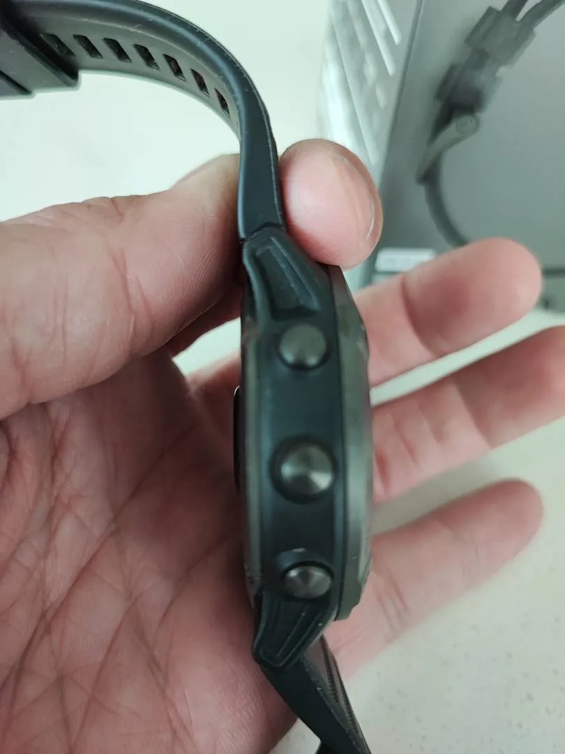 Sold - Dec 2020 Original Malaysia Model Garmin 6X Pro Solar