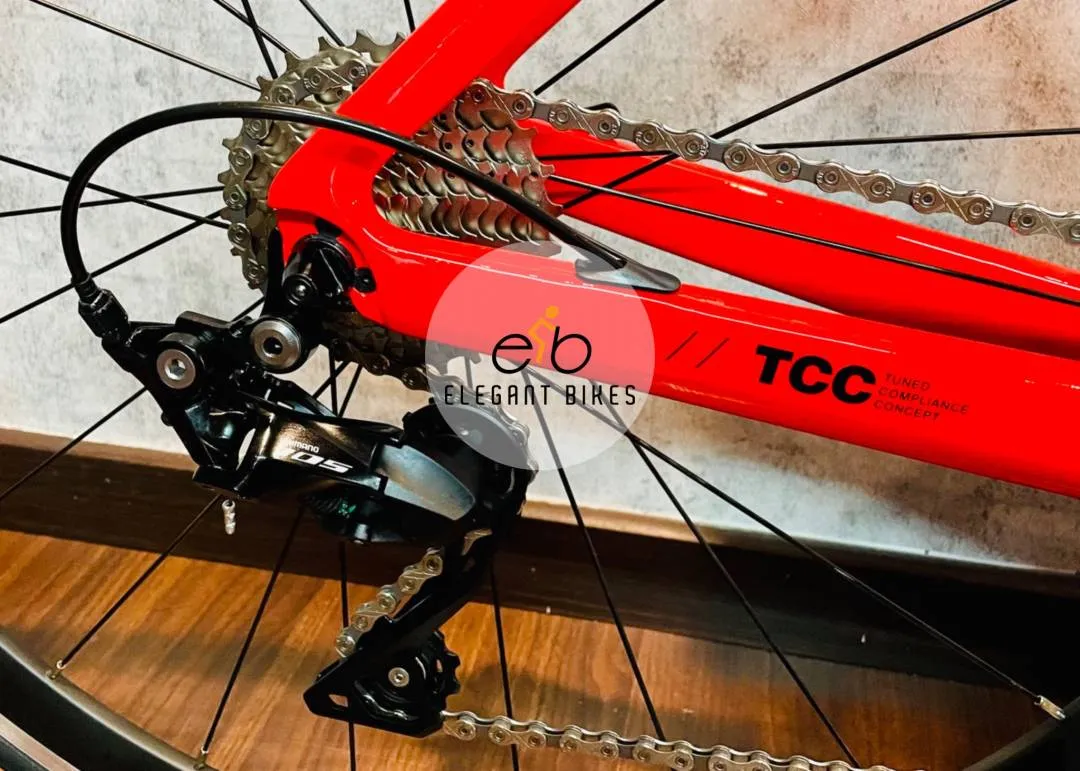 T800 CARBON ALCOTT FIORANO AERO SHIMANO 105 22 SPEED