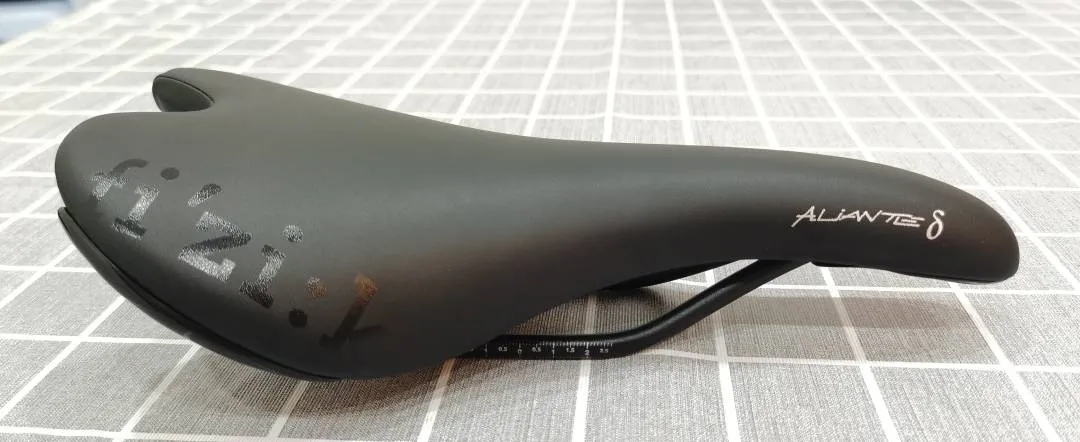 Fizik Aliante 8 Saddle