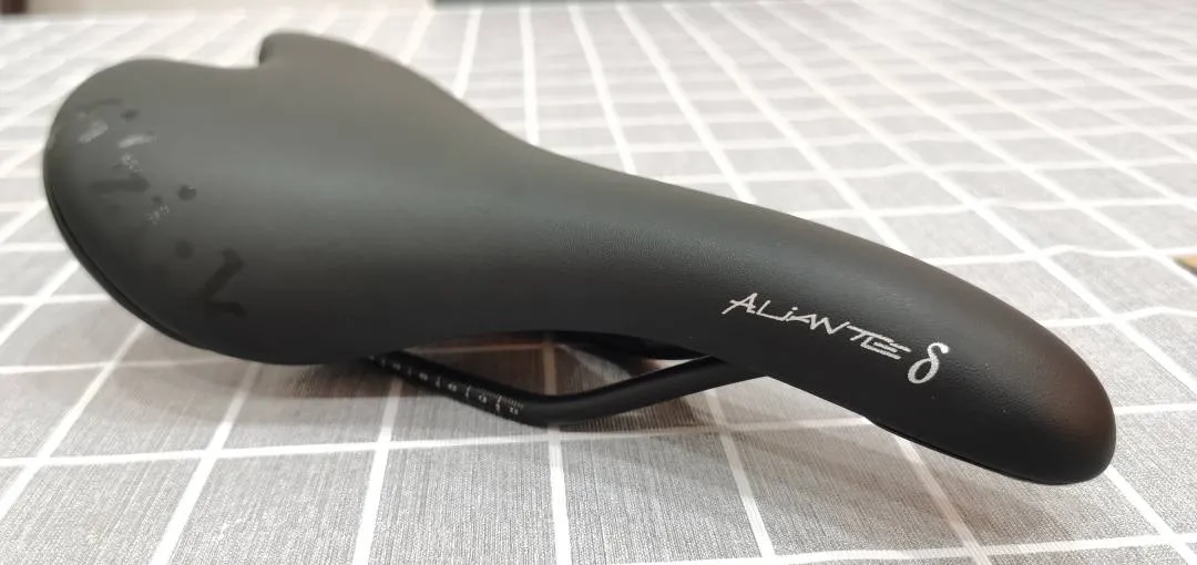 Fizik Aliante 8 Saddle