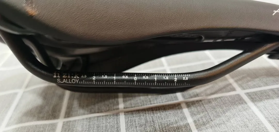 Fizik Aliante 8 Saddle